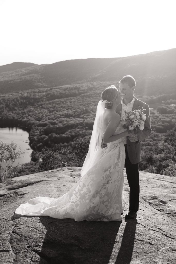 Rattlesnake Mountain Wedding | Piper & Reed
