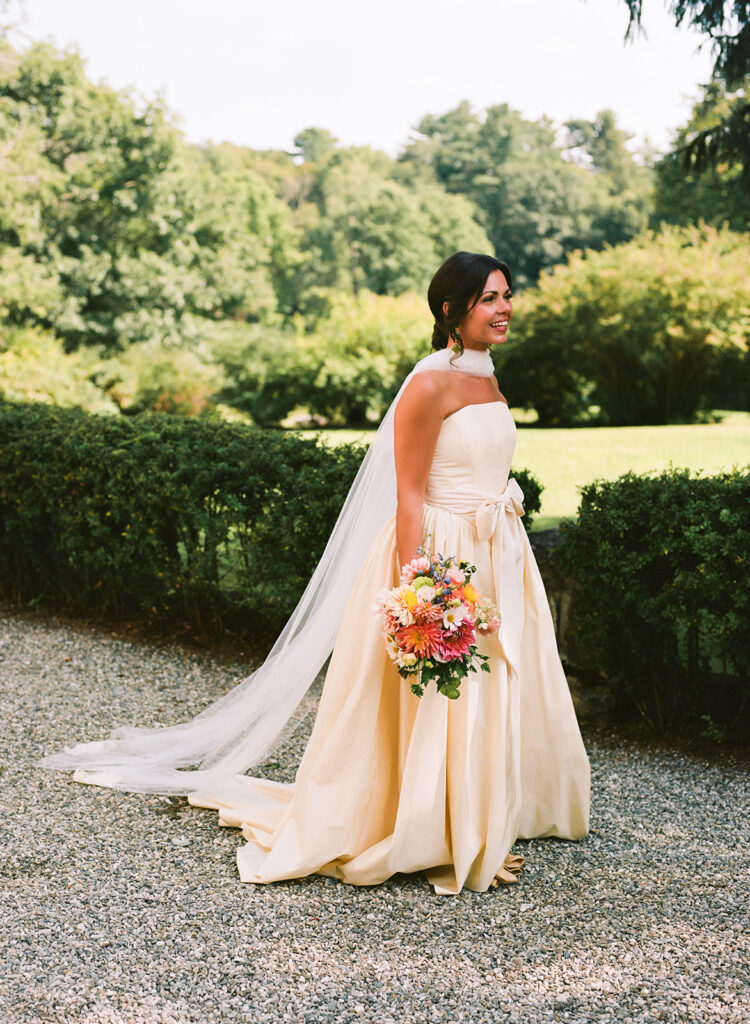 colorful summer wedding at Chesterwood