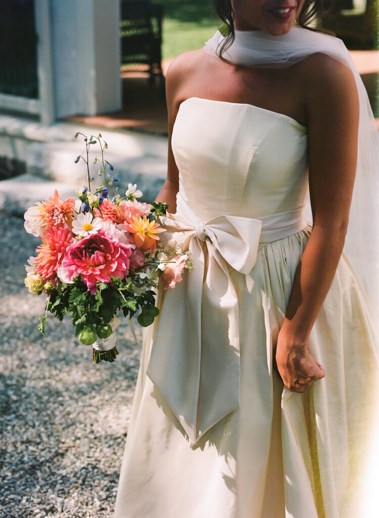 colorful summer wedding at Chesterwood