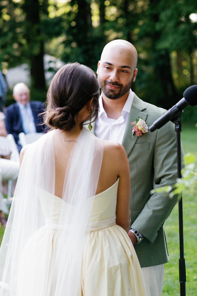 colorful summer wedding at Chesterwood