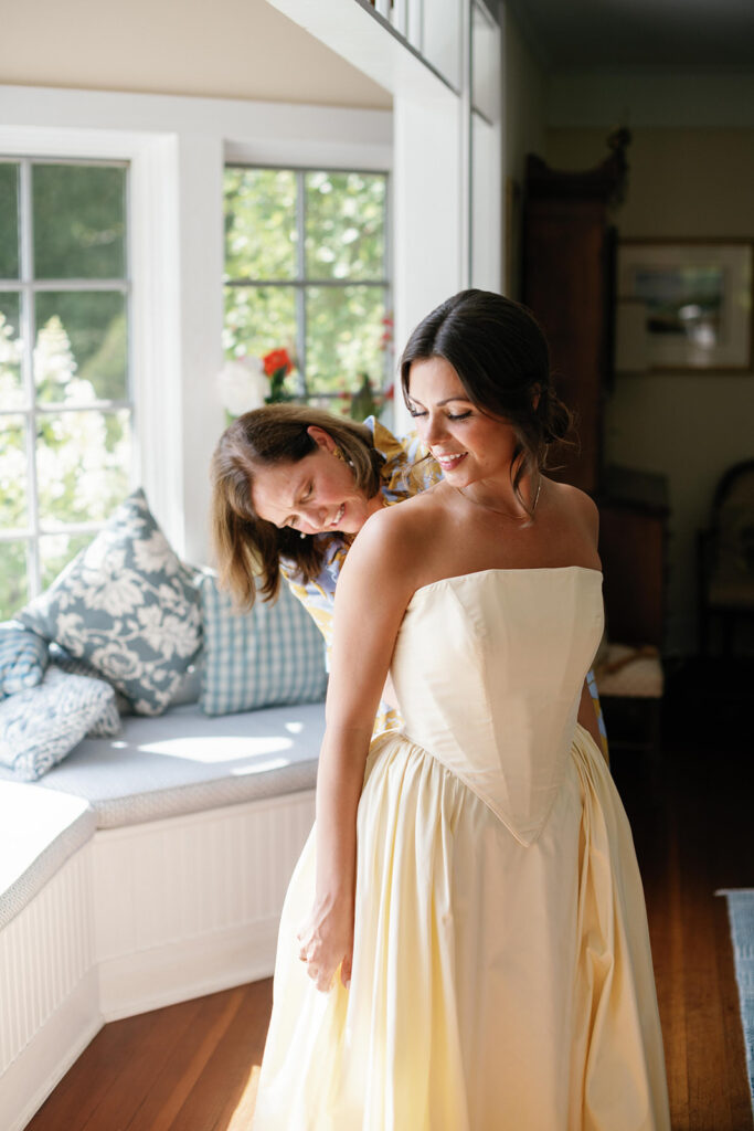 colorful summer wedding at Chesterwood