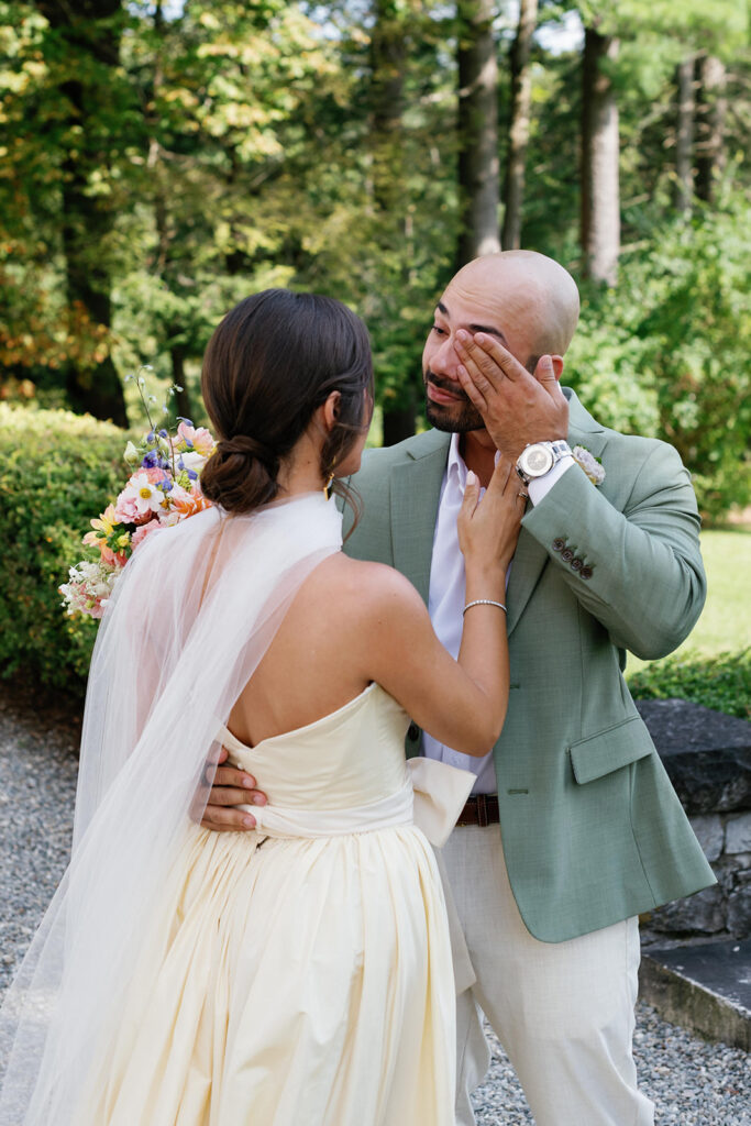 colorful summer wedding at Chesterwood